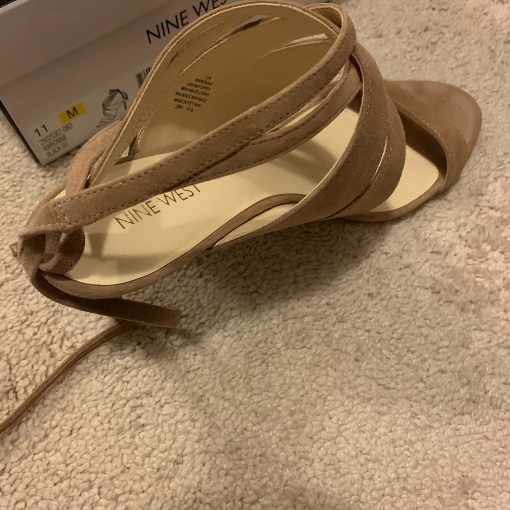 Nine West - Picture 7 of 8